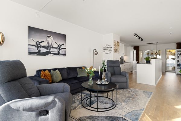 Apartment 20
