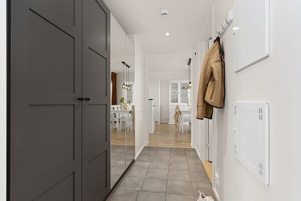 Apartment 20