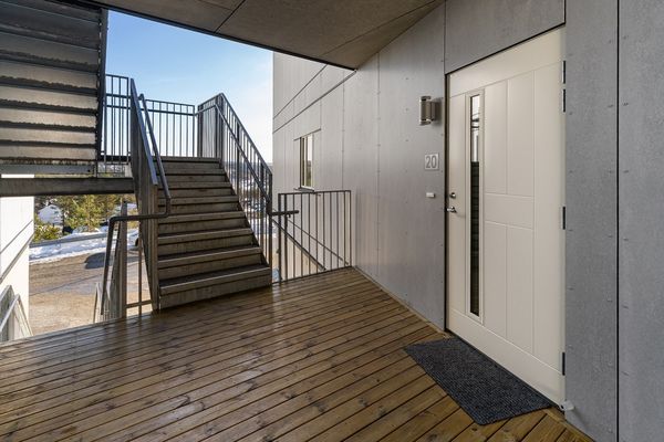 Apartment 20