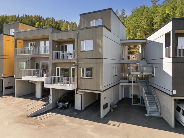 Apartment 20
