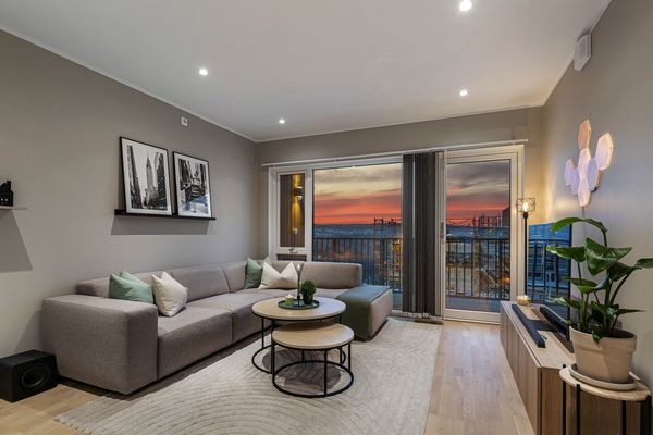 Apartment 10
