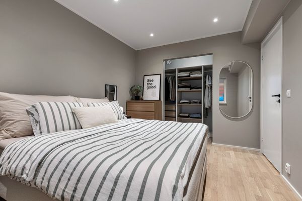 Apartment 10