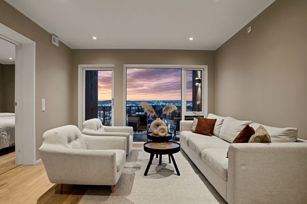 Apartment 34