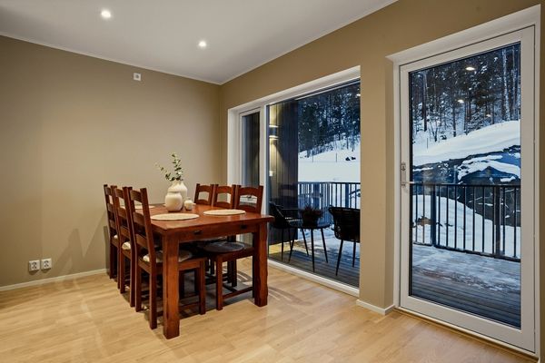 Apartment 34