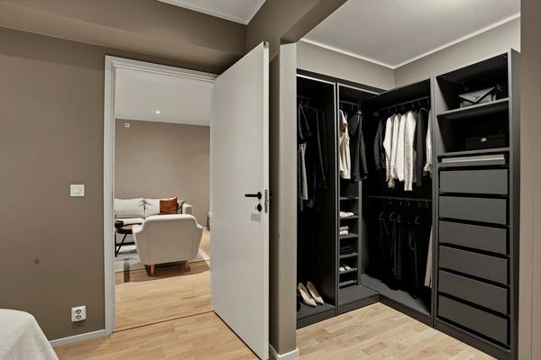 Apartment 34