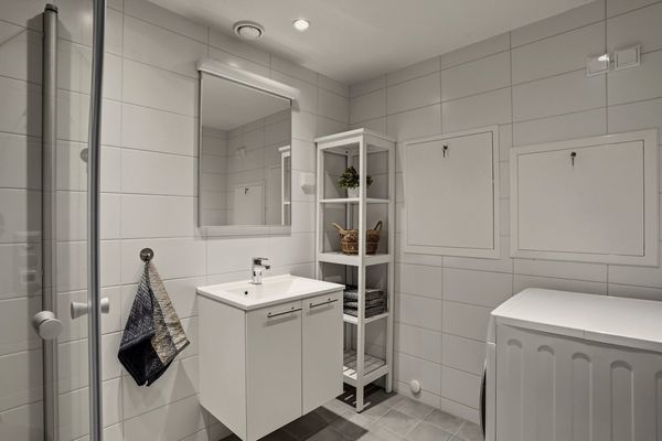 Apartment 34