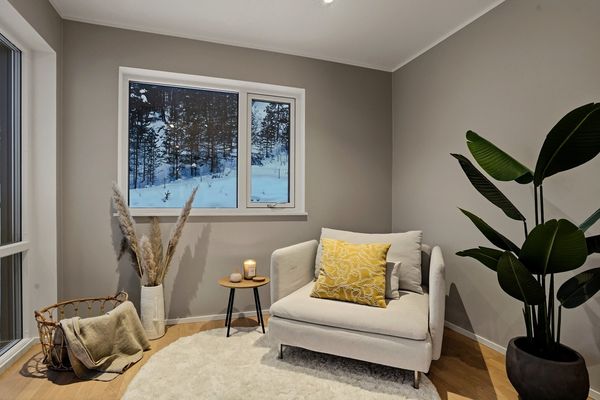 Apartment 34